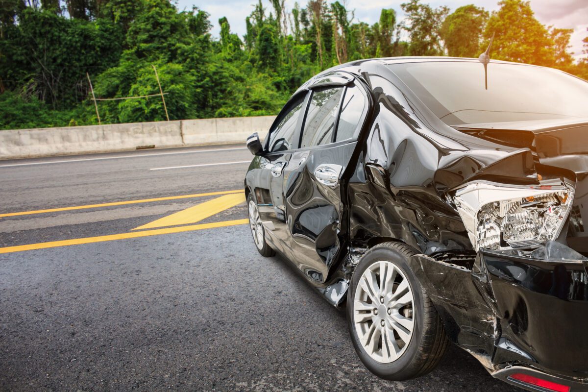 How Do You Know When You Should Hire a Car Accident Attorney?